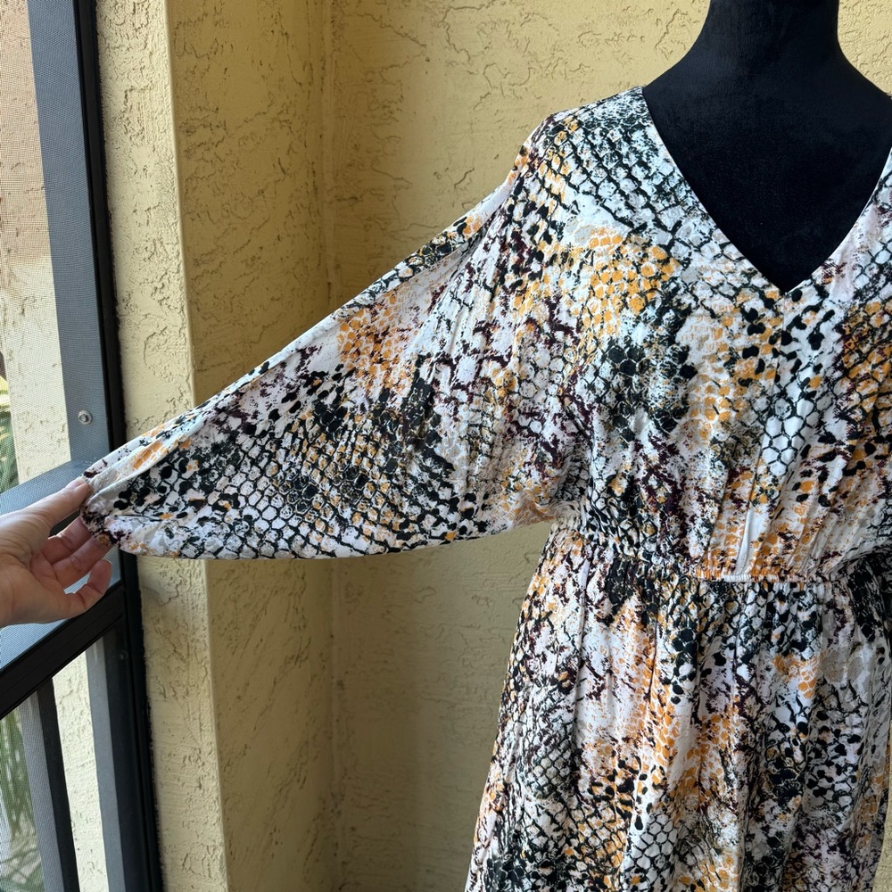 Savanna Jane Snake Print Dress Sz L Elastic Waist V-neck Above Knee - Picture 4 of 12
